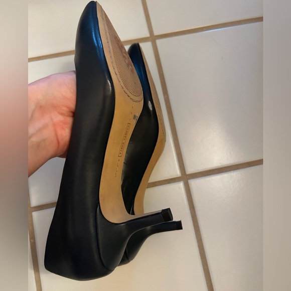 Womens leather navy blue Vince Camuto, size 8 - Picture 7 of 7